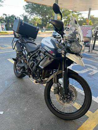 TRIUMPH TIGER 800 XCX 